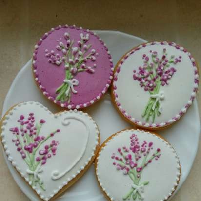 Decoramos galletas de jengibre, galletas