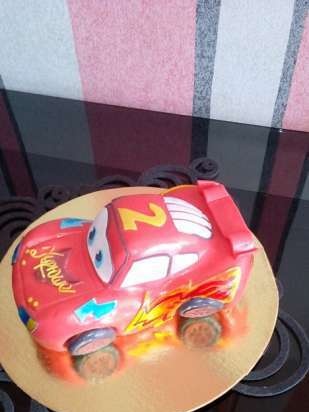 Cakes based on the cartoon Cars