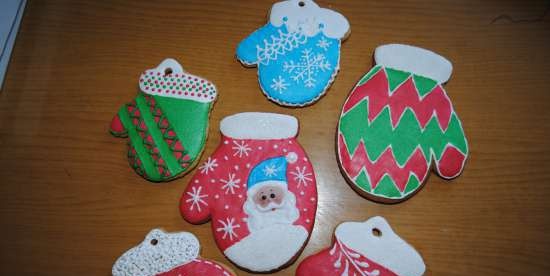 We decorate gingerbread cookies, cookies