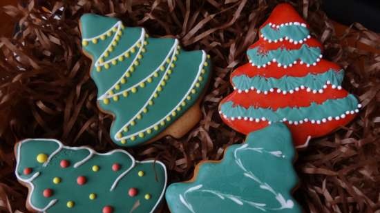 We decorate gingerbread cookies, cookies