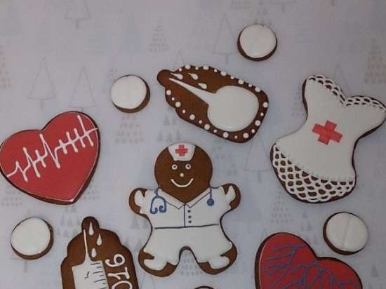 We decorate gingerbread cookies, cookies