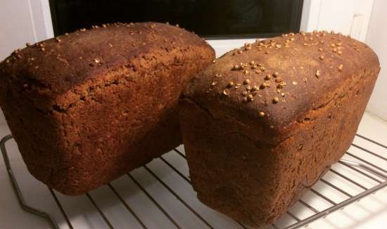 ขนมปังข้าวสาลี Sourdough กับมอลต์และโป๊ยกั๊ก