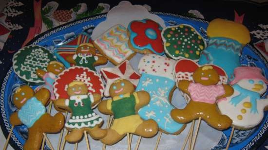 Pinalamutian namin ang cookies ng gingerbread, cookies