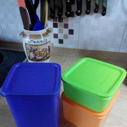 Tupperware จานพลาสติก - บทวิจารณ์