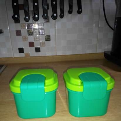 Plastic dishes Tupperware - reviews