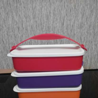 Tupperware จานพลาสติก - บทวิจารณ์