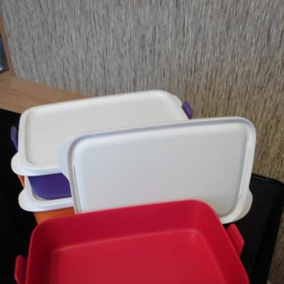 Tupperware จานพลาสติก - บทวิจารณ์