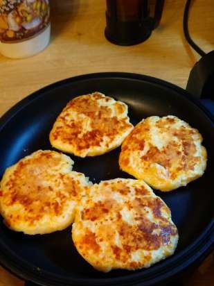 Lazy khachapuri in a pan