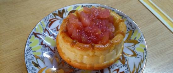 Cestas de postre con relleno de frutas y bayas