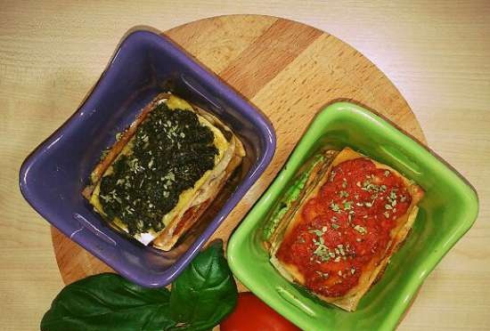 Lasaña integral con salsas de tomate, apio y albahaca al horno