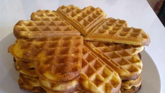 Mga klasikong waffle ng Belgian