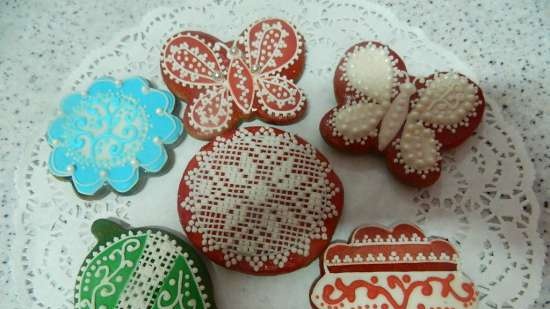 Pinalamutian namin ang cookies ng gingerbread, cookies