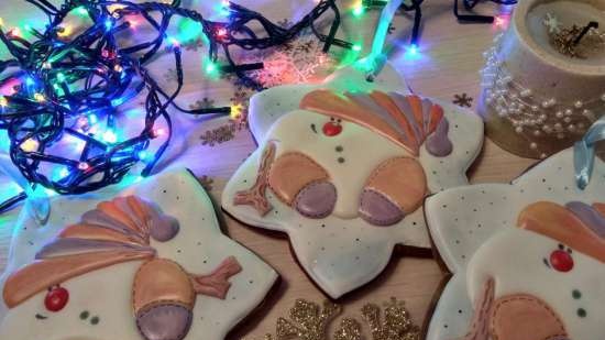 We decorate gingerbread cookies, cookies