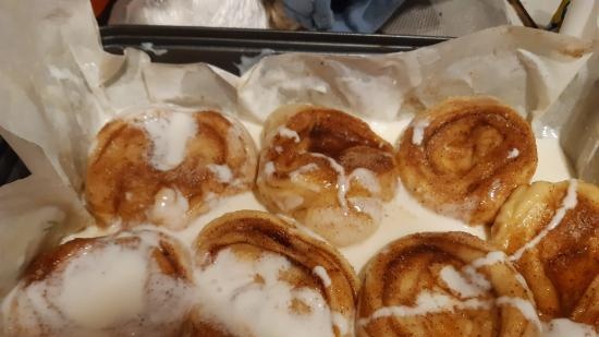 Buchteln buns (Buchtel) con ripieno di crema