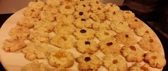 Chamomile shortbread cookies (ayon sa uri ng Kurabye)