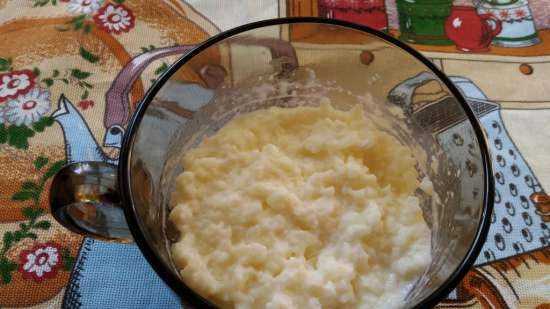 Rice porridge in a pot from Arkina's grandmother