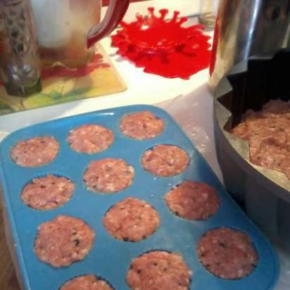 Preparation of meatballs and not only in silicone ice molds