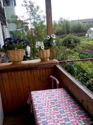 Kaascrème voor een zomers ontbijt op de veranda onder je favoriete appelboom