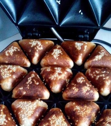 Dough patties with oatmeal and rye flour