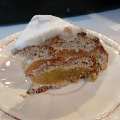 Torta di panpepato con banane e panna acida (senza cottura)