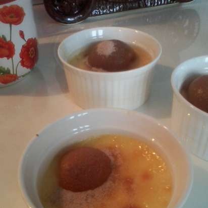 Dessert cremoso con crosta di caramello Crème brulée