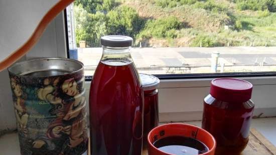 Coniferous Rosehip Jam