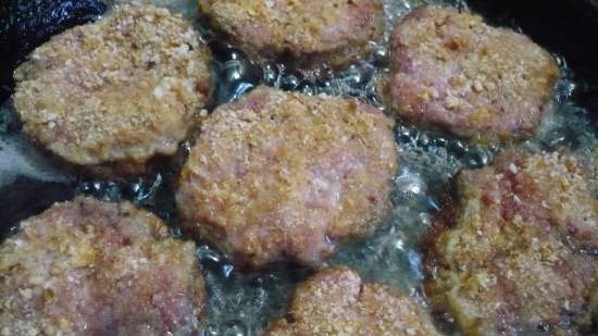 Minced meat chops