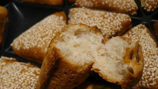 Bread dough with cereal broth and wheat porridge