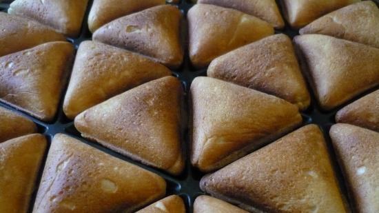 Pane con fiocchi di patate secche e brodo di patate (macchina Samboussa)