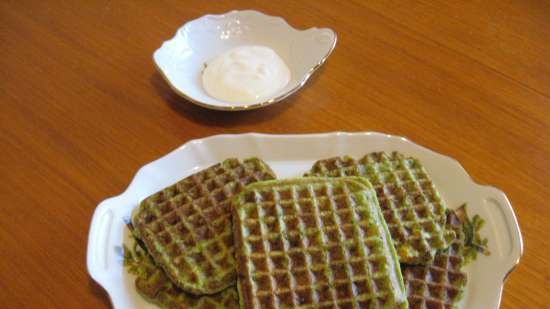 Mandonguilles de bròquil, pèsols, blat de moro i hortalisses amb salsa de iogurt de menta