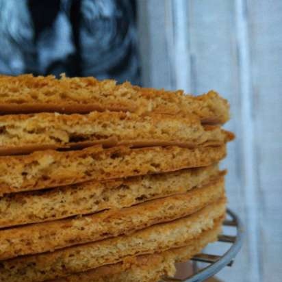 Honey cake from choux pastry