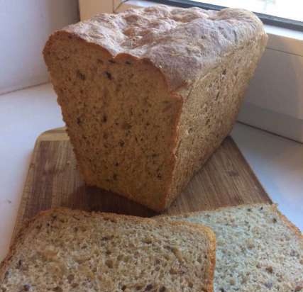 Pane con farina d'avena, crusca, sesamo e semi