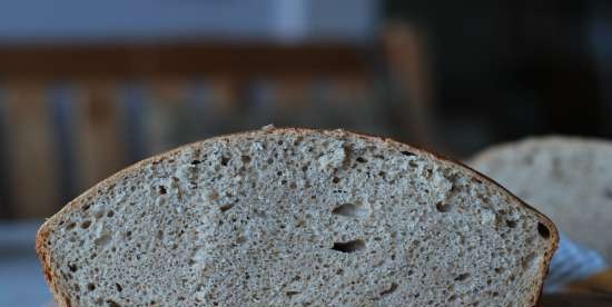 Pane di segale di grano con lievito naturale di segale.