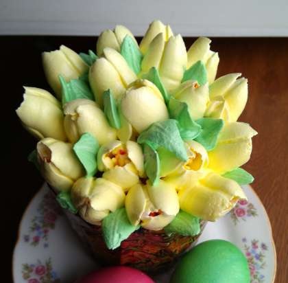 Examples of decorating Easter cakes and Easter