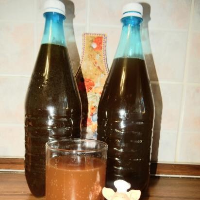 Kvass som fra en butikstønde (hurtig kvass)