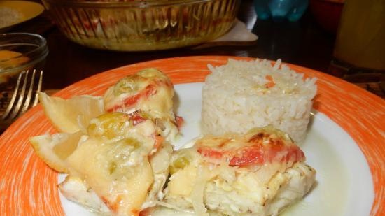 Bacalao a la plancha con tomate y capa de cebolla y queso Ninja