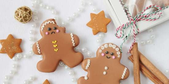 We decorate gingerbread cookies, cookies