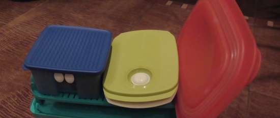 Plastic dishes Tupperware - reviews