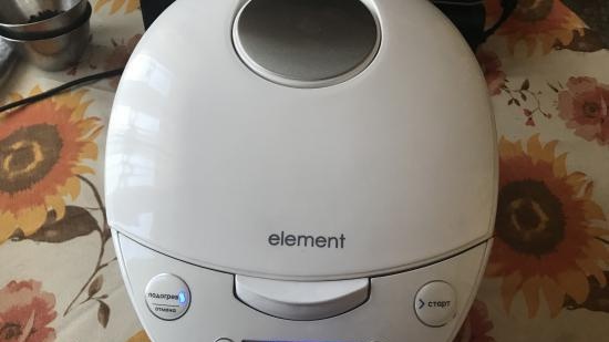 Elemento Multicooker FWA03IHBR con riscaldamento a induzione