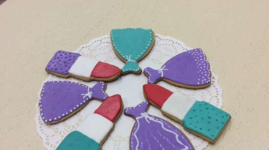 We decorate gingerbread cookies, cookies