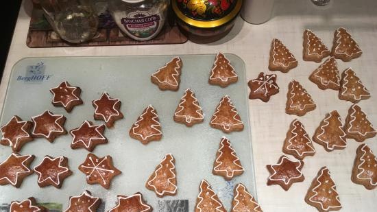 Decoramos galletas de jengibre, galletas