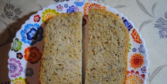 Pane da una miscela di 5 cereali (macchina per il pane)