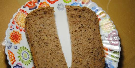 Wheat-buckwheat bread with poppy seeds, flax seeds, walnuts