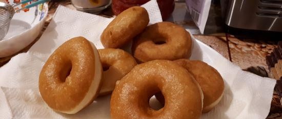 Bomboloni - Ciambelle italiane con crema