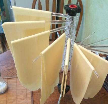 Sfogliatrici per pasta-tagliatelle (selezione del modello, caratteristiche, recensioni)