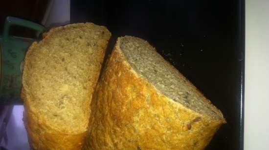 Wheat-rye na tinapay na may pinaghalong butil na Gourmet