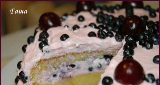 Berry season cake