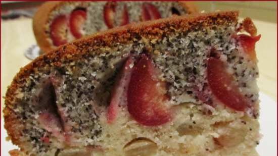 Torta di semi di papavero con prugne