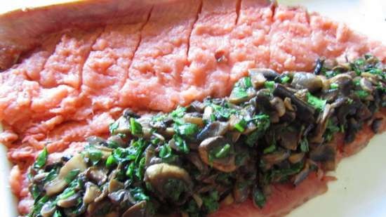 Stuffed pink salmon in dough