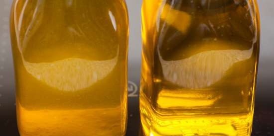 Spremere l'olio di lino su un frantoio domestico